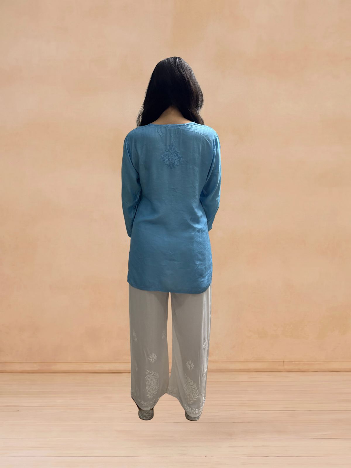 Muslin Chikankari Solid Women's Short Kurta - Blue