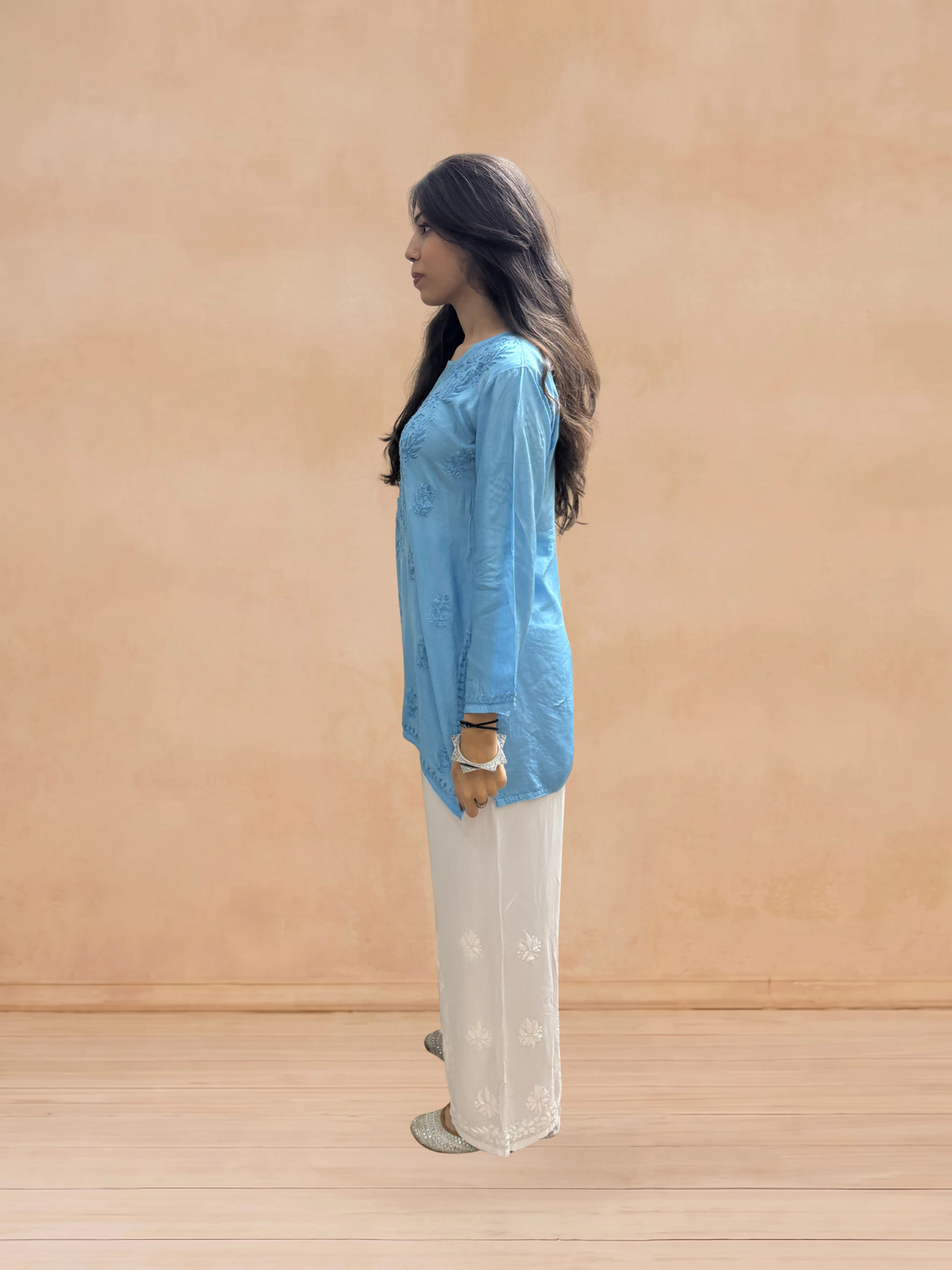 Muslin Chikankari Solid Women's Short Kurta - Blue