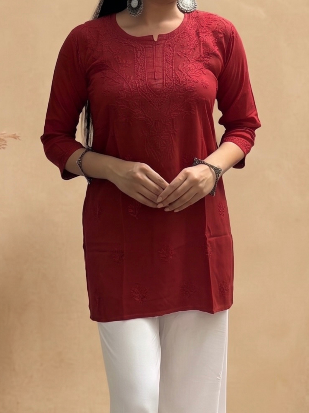 Rayon Chikankari Solid Women's Short Kurta - Maroon